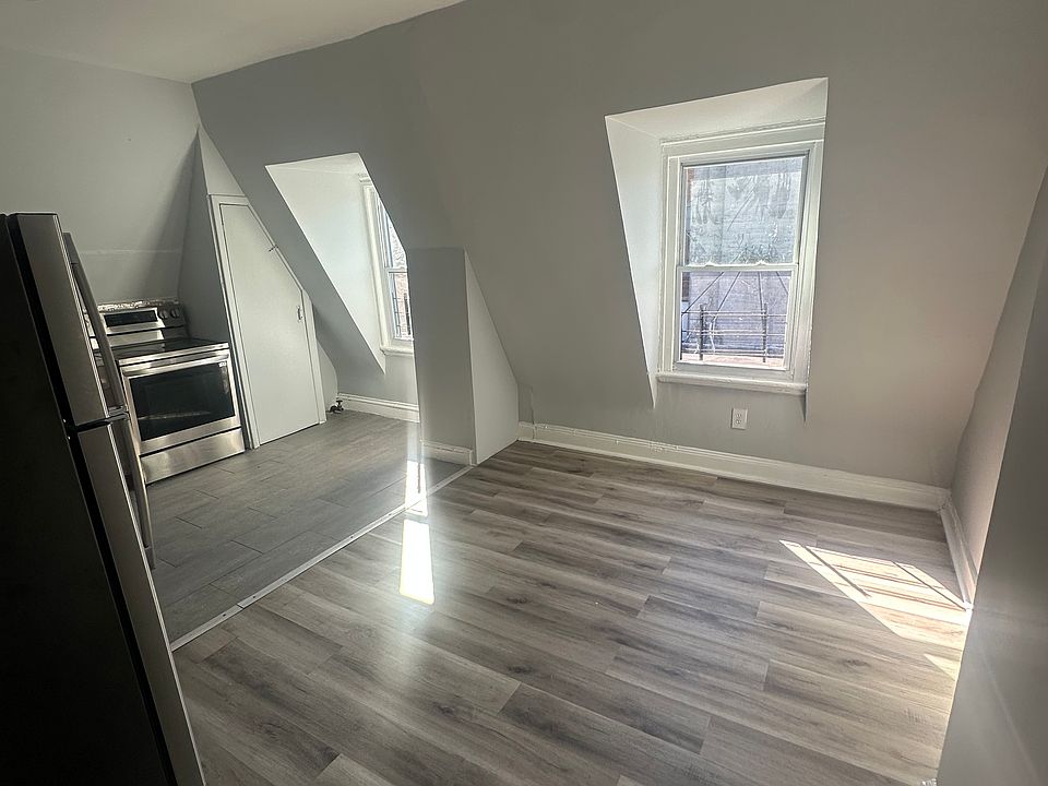1st image of 157 Buena Vista Ave #33