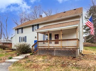 41 Main St, Atkinson, NH 03811