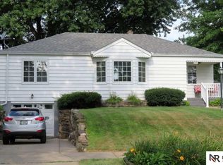 5416 S 38th St, Omaha, NE 68107