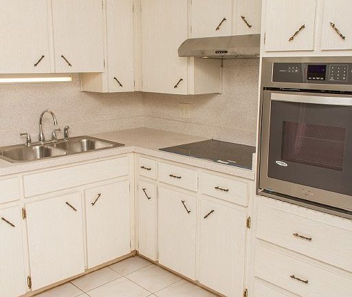 5th image of 2426 Ecuadorian Way APT 12