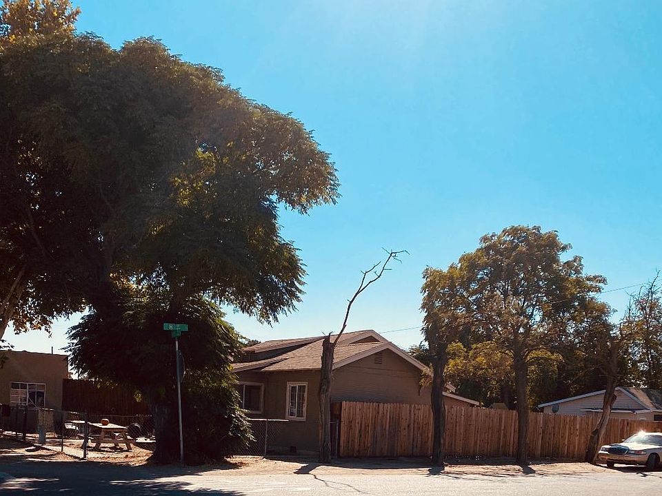 2nd image of 900 S 1st St