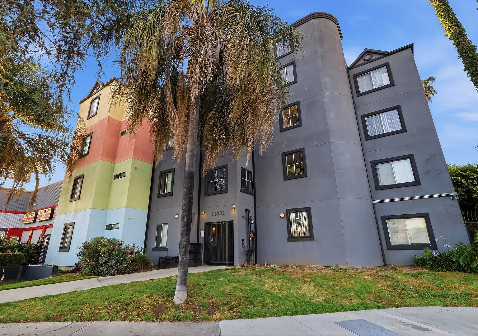 15231 Sherman Way — Photo 3