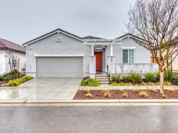 649 Wood Crest Ave, Madera, CA 93636