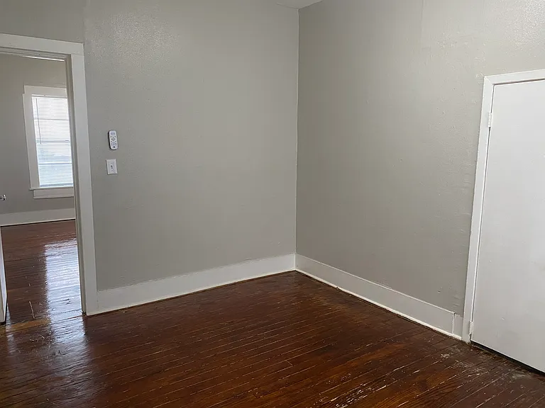119 N Avenue D — Photo 24