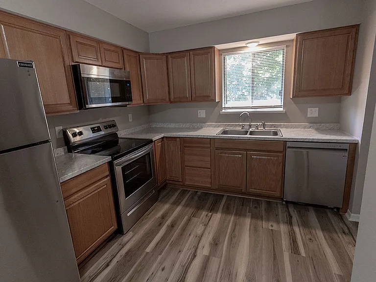 3415 Balboa Ln — Photo 5