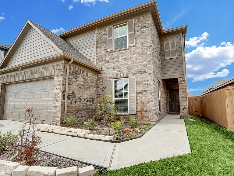 5414 Rustic Ruby Dr — Photo 1