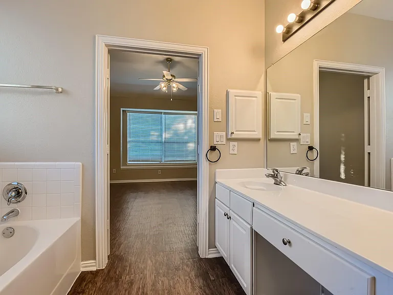 5301 Lily Dr — Photo 17