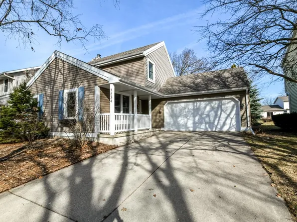 7834 W Oakbrook Cir, Madison, WI 53717