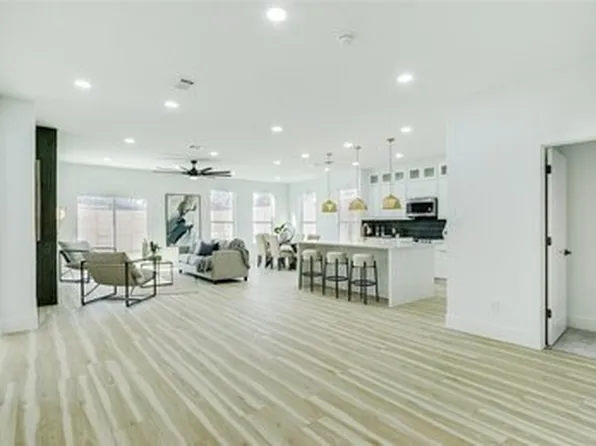 4015 Odessa St, Dallas, TX 75212