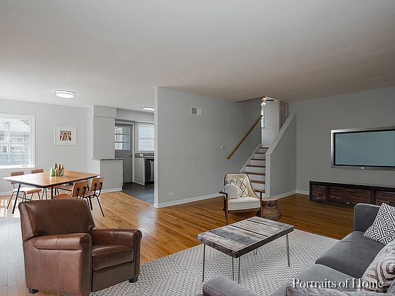 4th image of 834 S Michigan Ave