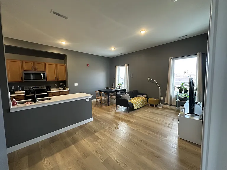 317 S Anderson St #11 — Photo 4