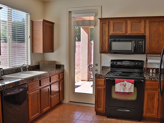 5th image of 915 N Cottonwood Wash Dr #113