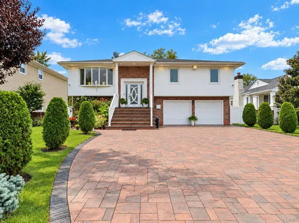 928 N Fletcher Avenue, Valley Stream, NY 11580