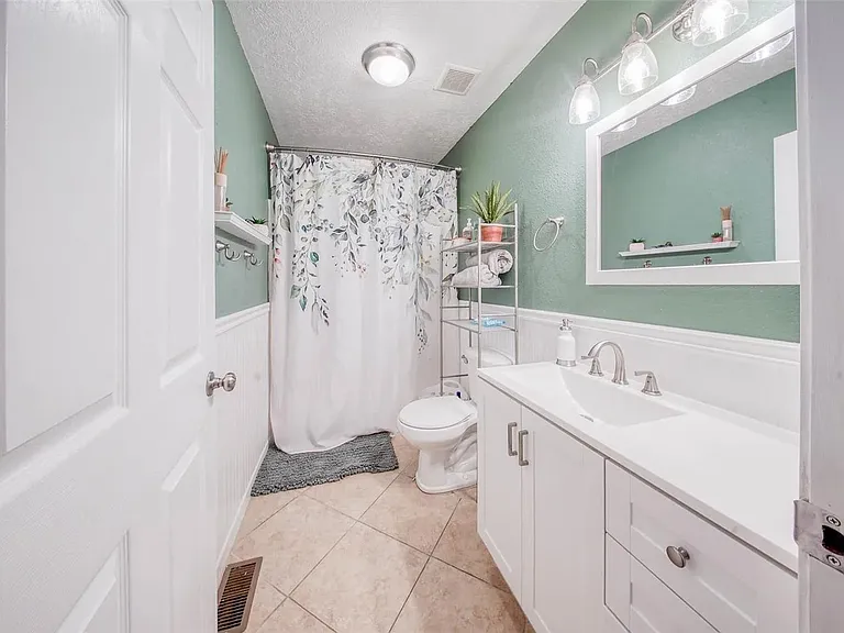 840 Herndon Rd — Photo 14