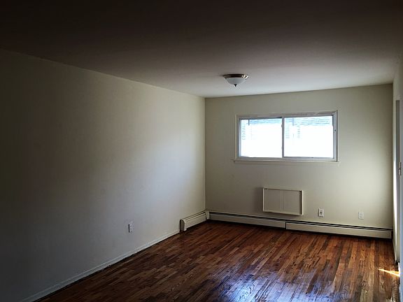 2nd image of 17039 Highland Avenue # Fl 3rd