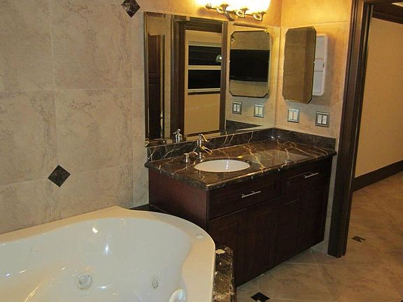5th image of 1271 NW 48th Ct