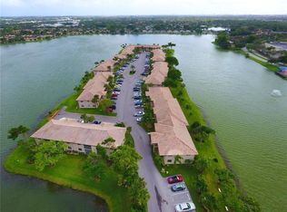 5571 Lakeside Dr APT 105, Margate, FL 33063