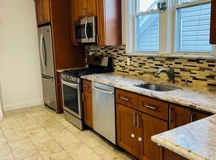 711 4th St FLOOR 2, Secaucus, NJ 07094