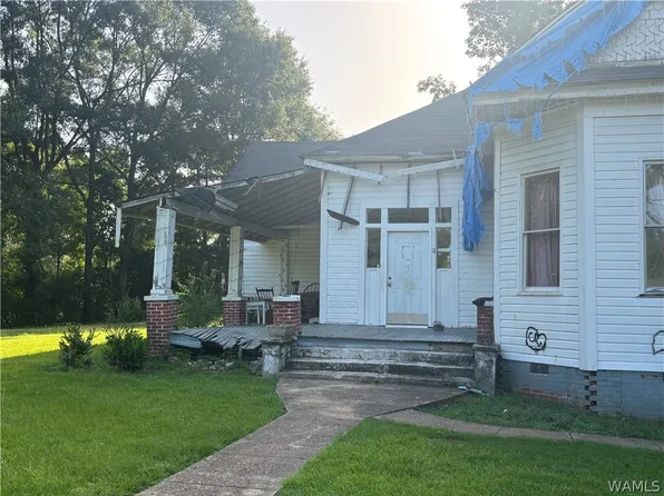 11 Johnny Woods St, Aliceville, AL 35442