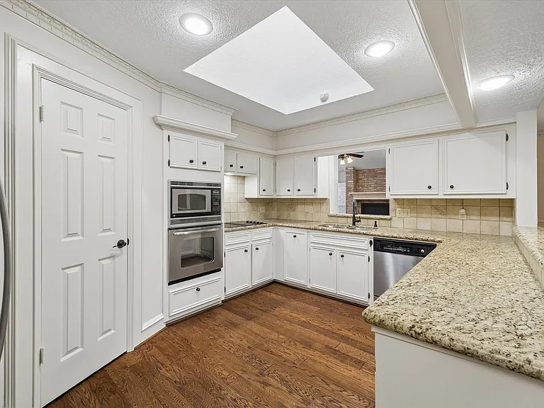 6511 Pauma Dr — Photo 9