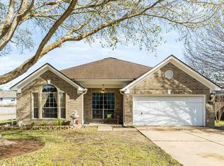 268 Lasso St, Angleton, TX 77515