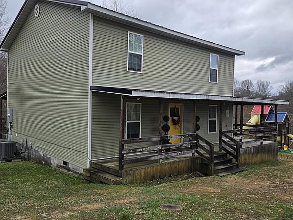 2nd image of 305 Poplar Hollow Rd