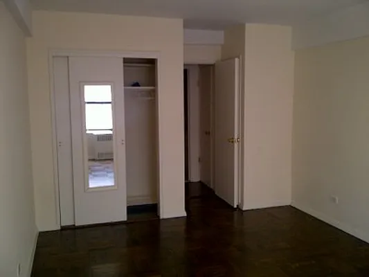 Rented by Classic Marketing- 530 Park1 | media 13