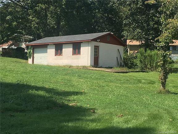 3rd image of 115 Delmont Ct