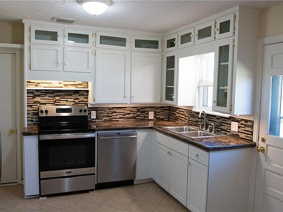 2nd image of 1413 Denson Dr