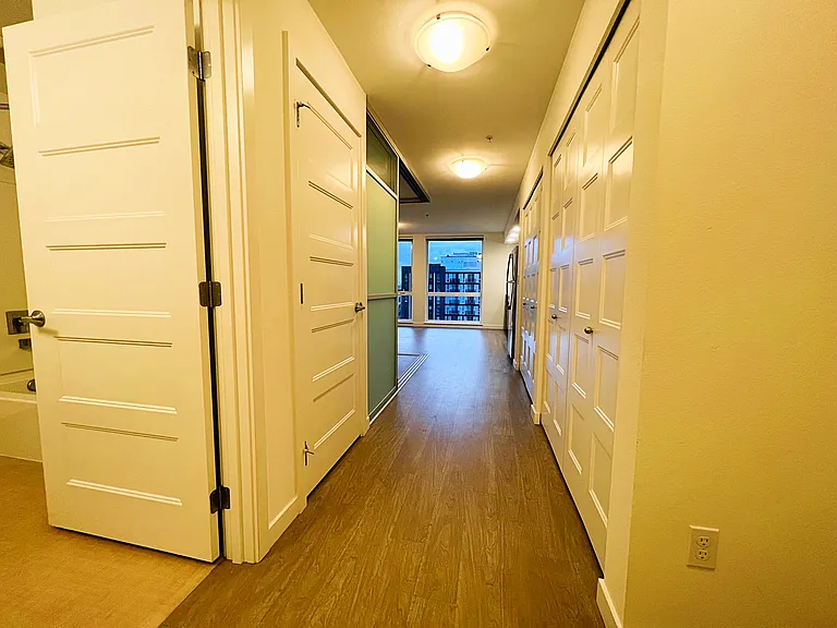Queen Anne Flats — Photo 46