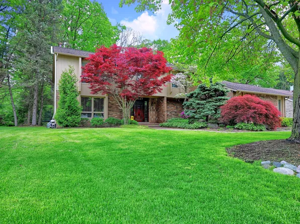 4127 Winterset Ln, West Bloomfield, MI 48323