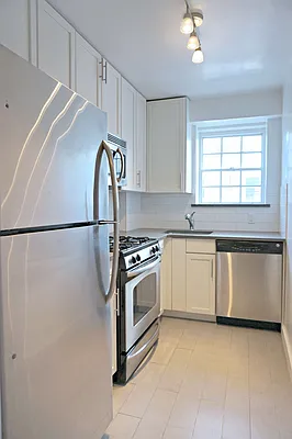 Rented by Metropolitan Equities | media 10