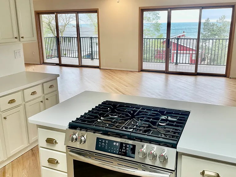 31 Shore Dr — Photo 10