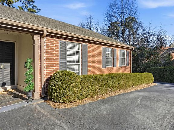 2nd image of 5375 Roswell Rd APT B1