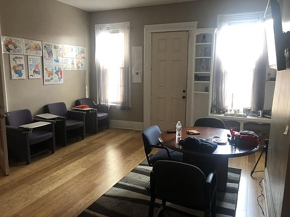 5th image of 3214 Prospect Ave E