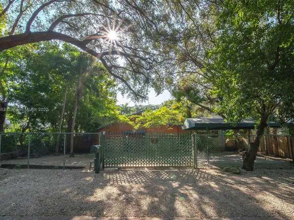 3656 Avocado Ave, Miami, FL 33133