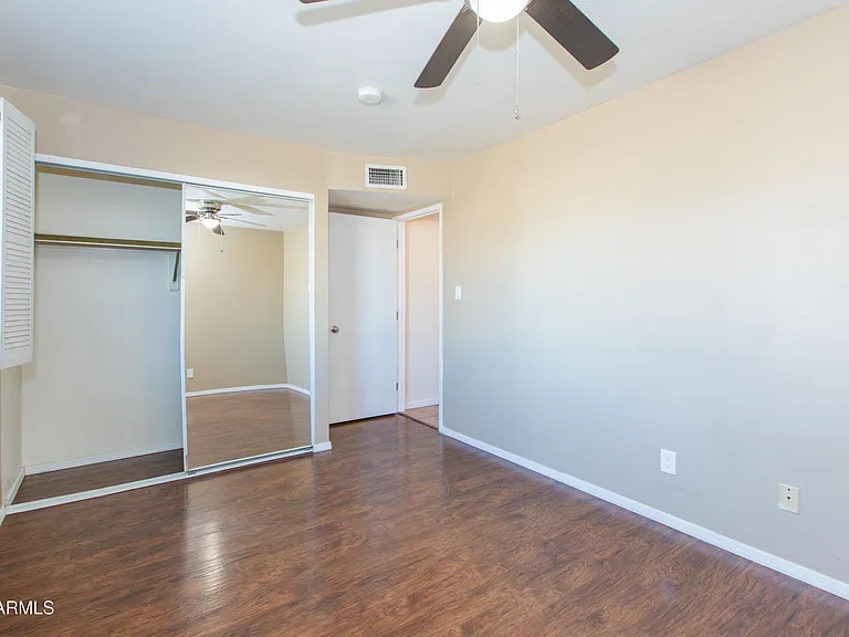 1813 E Ellis Dr — Photo 38
