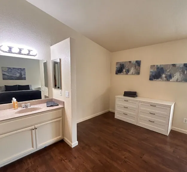 4304 Calcutta Way #6 — Photo 4