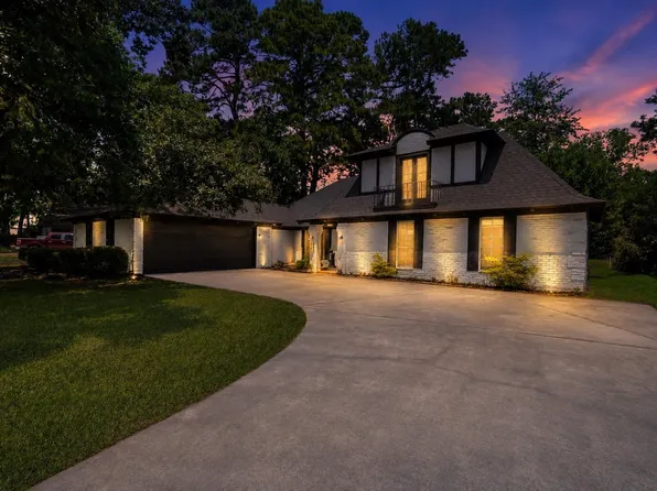 88 April Wind Dr S, Montgomery, TX 77356