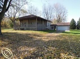 4616 Shoemaker Rd, Almont, MI 48003