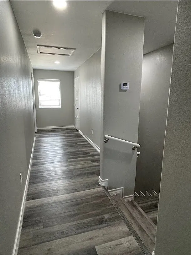 Encino Crossing - 109A... — Photo 4