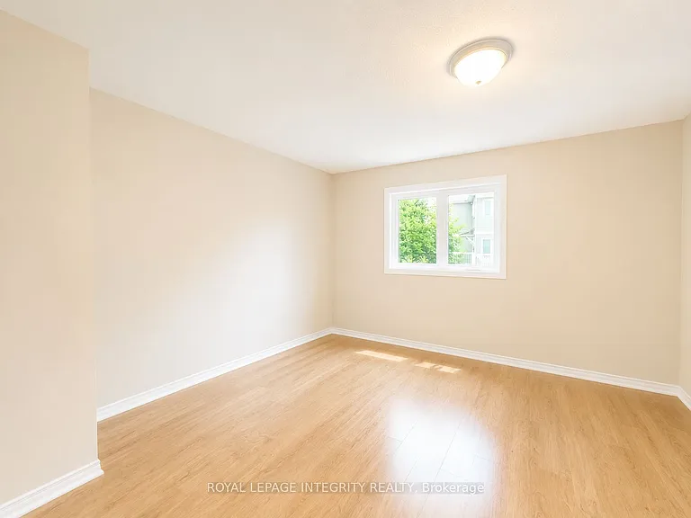 12 Kimbolton Cres — Photo 15