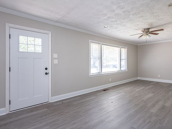 3rd image of 2153 Burroughs Ave SE