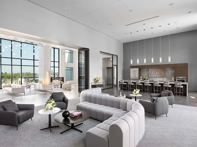 From coffee breaks to coworking, the lounge has you covered