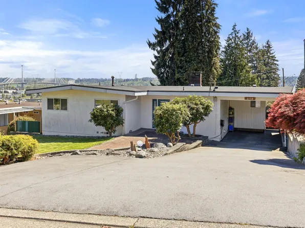 2190 Hillside Ave, Coquitlam, BC V3K 1L2
