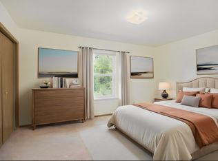 918 Cedar Run Ct NW, Grand Rapids, MI 49534