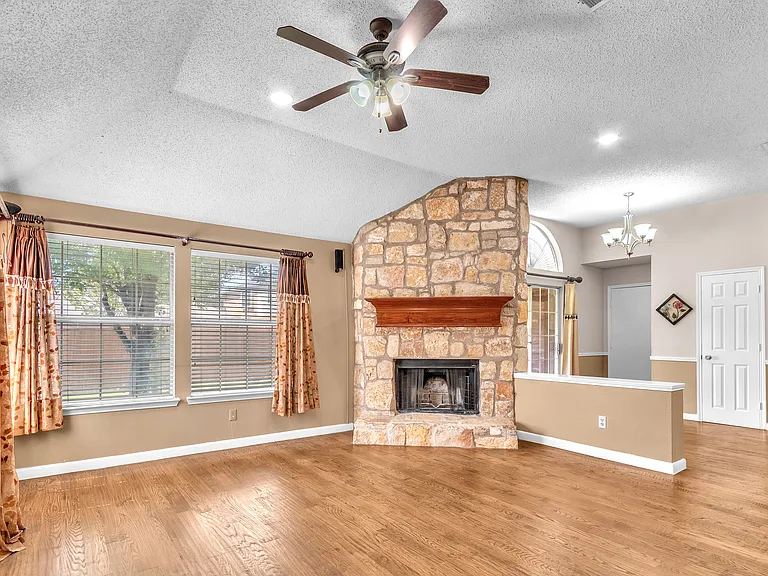 10809 River Oaks Dr — Photo 24