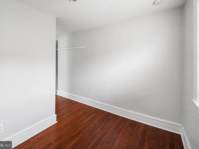 623 Gerritt St — Photo 17