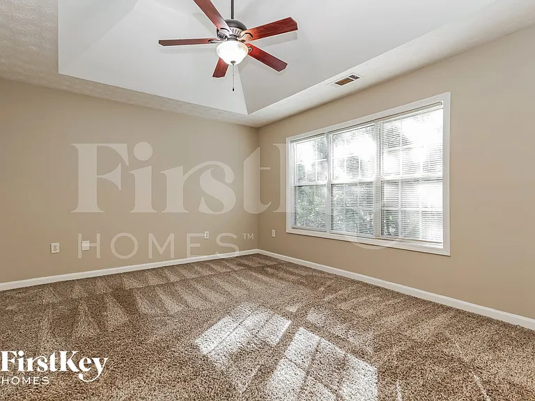290 Saratoga Ct — Photo 10