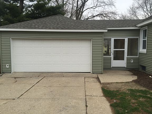 2nd image of 1009 Nixon Ave NW